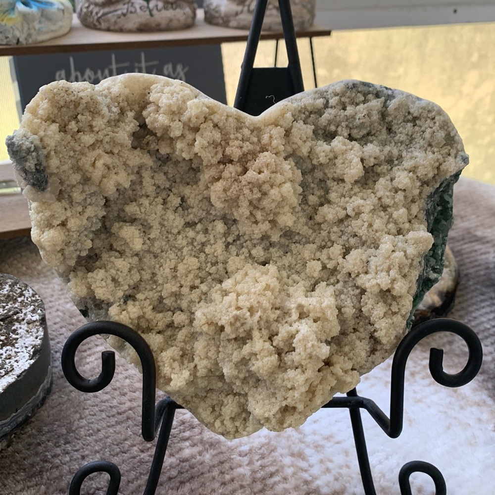 Gorgeous HUGE Amethyst flower heart